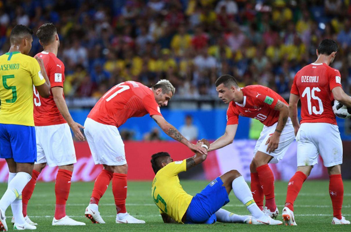 开云体育-塞内加尔鏖战西班牙，皮克统治全场